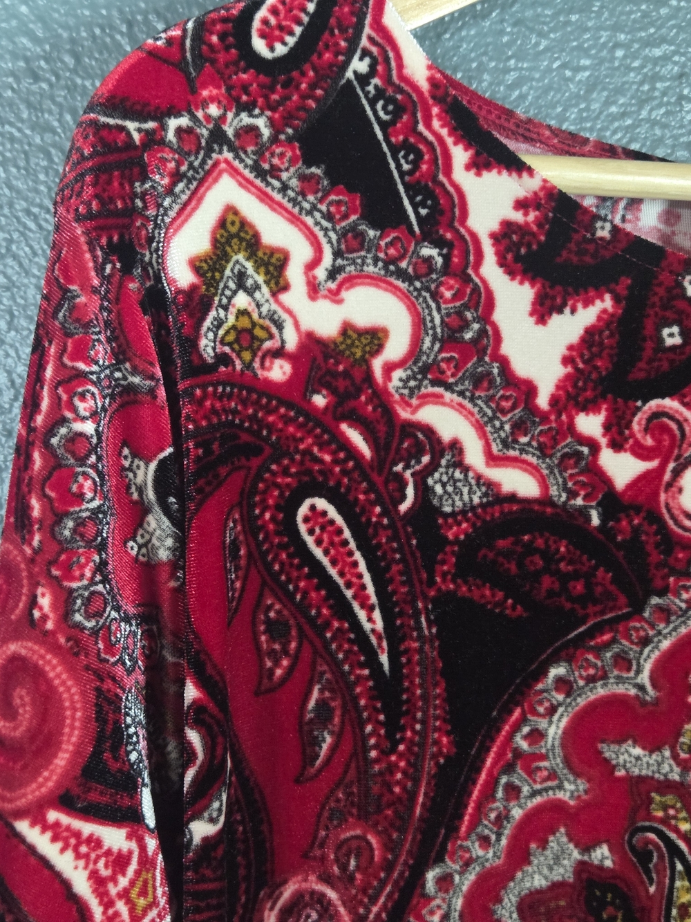 Chico's Velvet Paisley Bell Sleeve Blouse / Tunic Top Size 3 (XL) - Picture 6 of 9